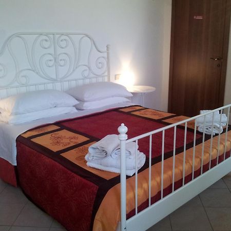 Bb Parco Del Mincio Bed & Breakfast Virgilio ภายนอก รูปภาพ
