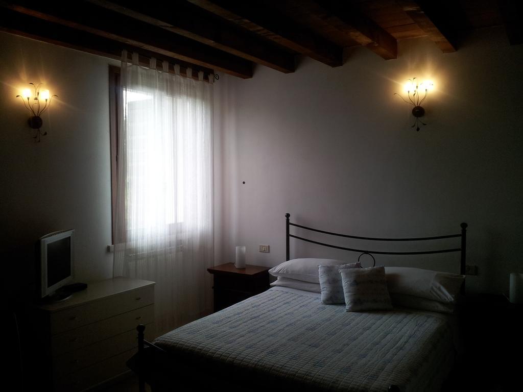 Bb Parco Del Mincio Bed & Breakfast Virgilio ภายนอก รูปภาพ